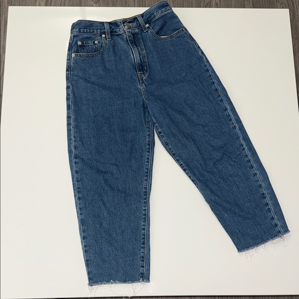 Levi’s High Loose Taper Women's Jeans Size 26